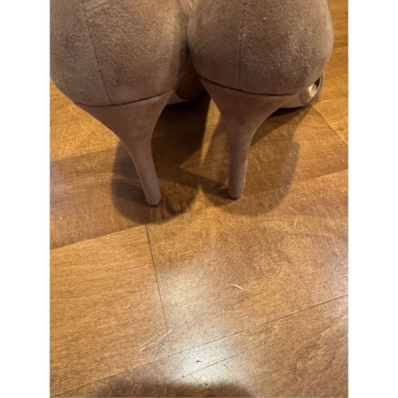 Woman’s Gibson Latimer 4 inch sheep leather heels - Picture 2 of 5